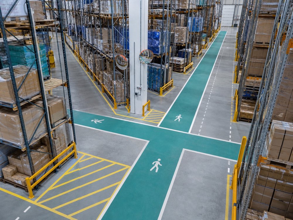 Warehouse Safety: warehouse scene